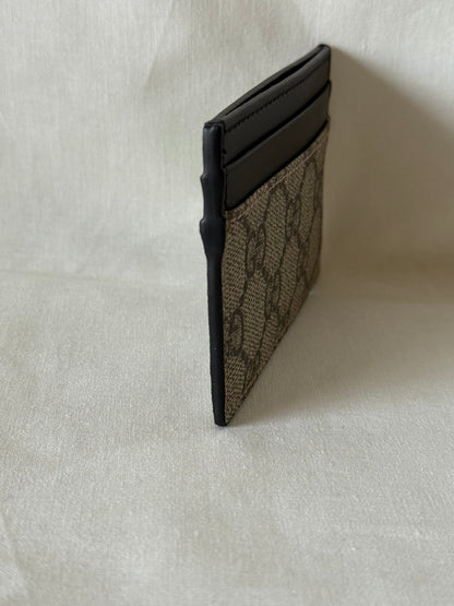 Gucci GG Supreme Monogram Calfskin Cardholder in Beige & Black