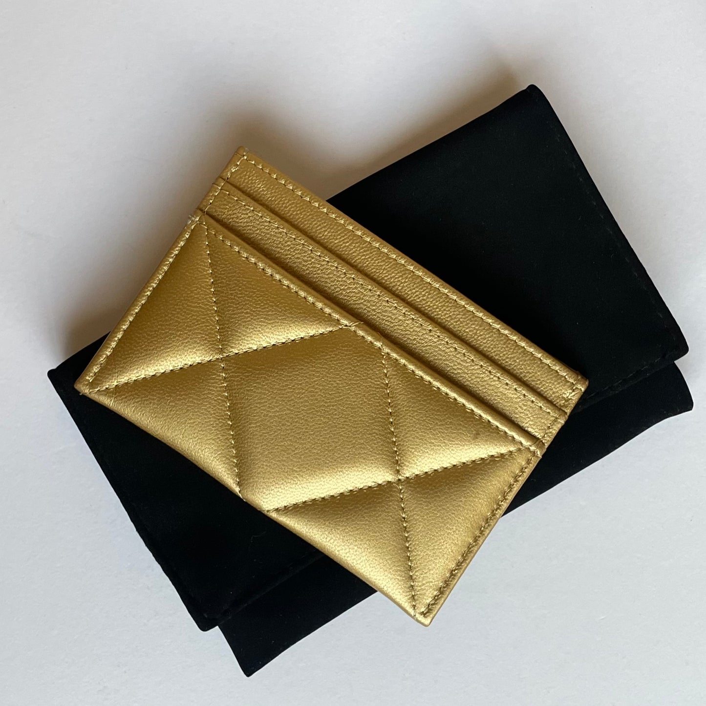 Preloved Chanel 19 Gold Metallic Quilted Lambskin Cardholder